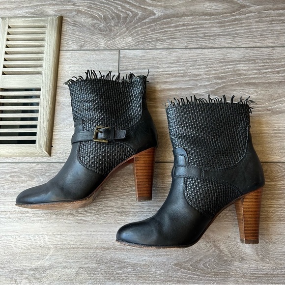 Lottusse Braided Leather  Heeled Boots with Fringe Made in Spain - Picture 8 of 12